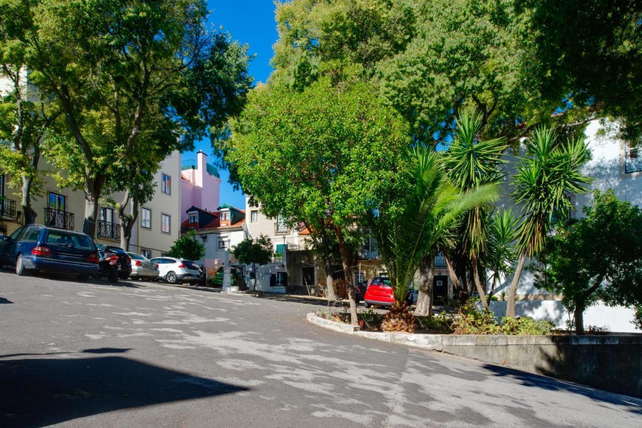 Cozy House By Famous Flea Market With Terrace Apartment Lisbon Exterior photo