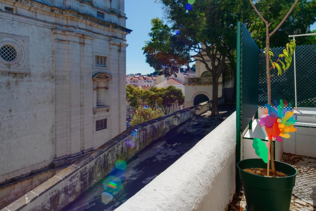 Cozy House By Famous Flea Market With Terrace Lisbon Exterior photo
